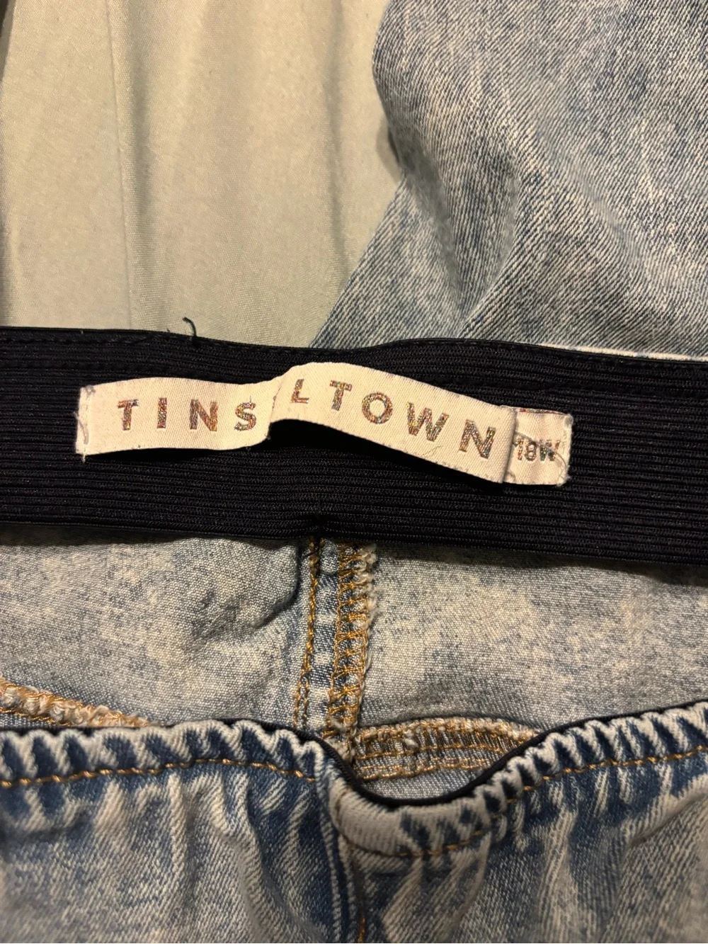 TinseltownLight Wash Women's Flared Jeans -18 W - Picture 3 of 3